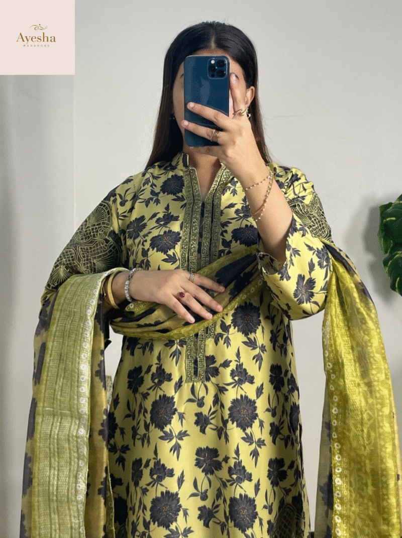 Digital Printed Shirt Neck Pach Work and Border Lace Work Printed Trouser Printed Munar Duppatta