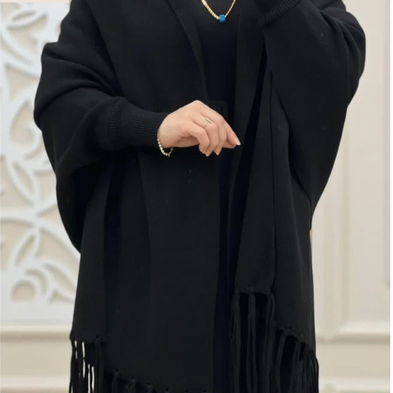 Winter Arrival Women’s Fleece Shawl